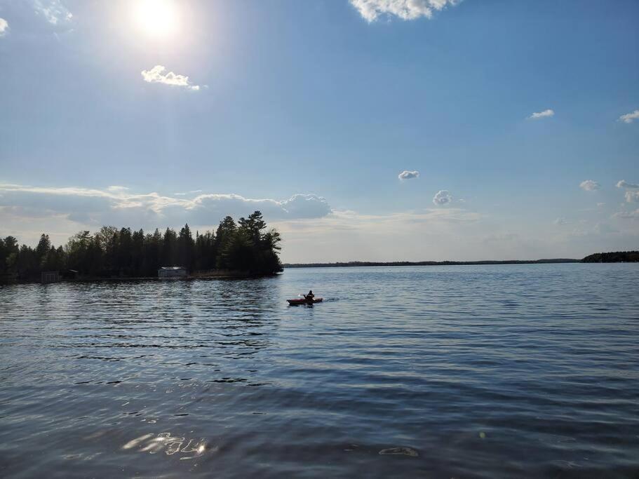 Fun Place With A Sandy Beach For Swimming, Boating, And Fishing, Featuring 3 Available Cabins Fenelon Falls Exterior foto