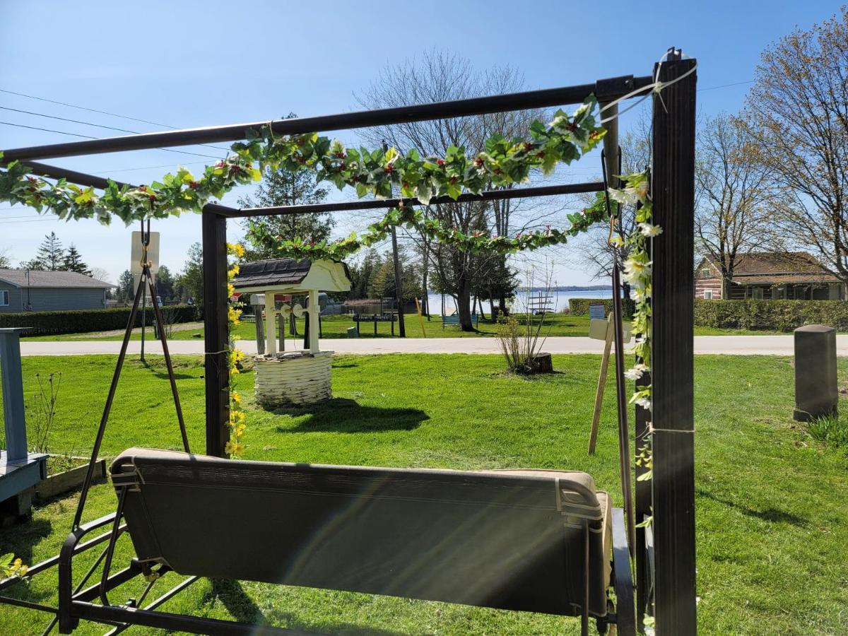Fun Place With A Sandy Beach For Swimming, Boating, And Fishing, Featuring 3 Available Cabins Fenelon Falls Exterior foto
