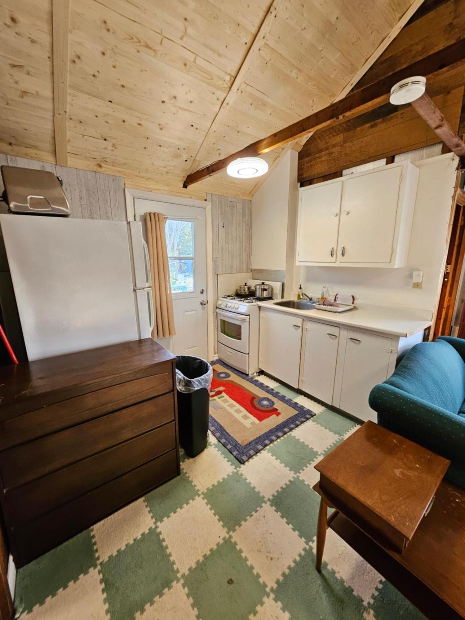 Fun Place With A Sandy Beach For Swimming, Boating, And Fishing, Featuring 3 Available Cabins Fenelon Falls Exterior foto